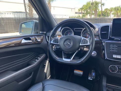 Used 2017 Mercedes-Benz GLE 350 4MATIC image 3
