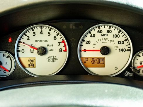 Used 2020 Nissan Frontier PRO-4X w/ Pro-4x Utility Package image 12