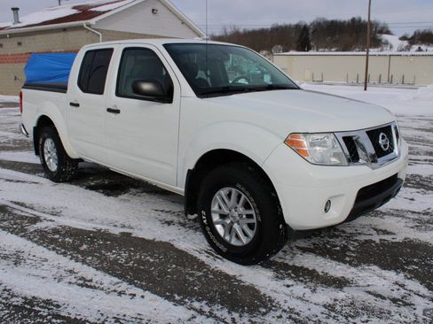Used 2016 Nissan Frontier SV w/ SV Value Truck Package image 7