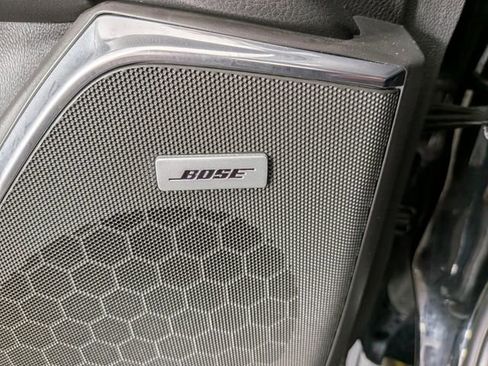 Used 2017 Cadillac Escalade ESV Premium Luxury image 11