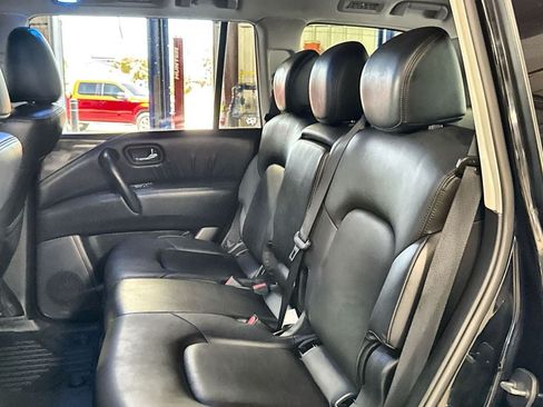 Used 2022 Nissan Armada SV w/ SV Appearance Package RWD image 25