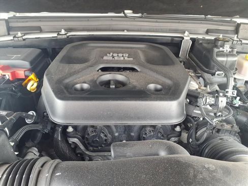 Used 2021 Jeep Wrangler Unlimited Sahara AWD/4WD image 19