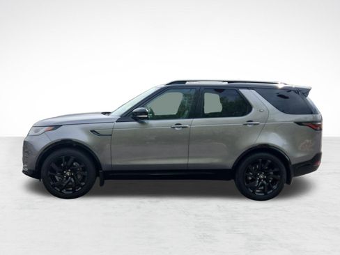 Used 2025 Land Rover Discovery Dynamic SE image 2