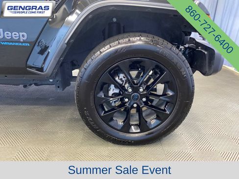 Certified 2025 Jeep Wrangler Unlimited Sahara w/ Safety Group AWD/4WD image 45