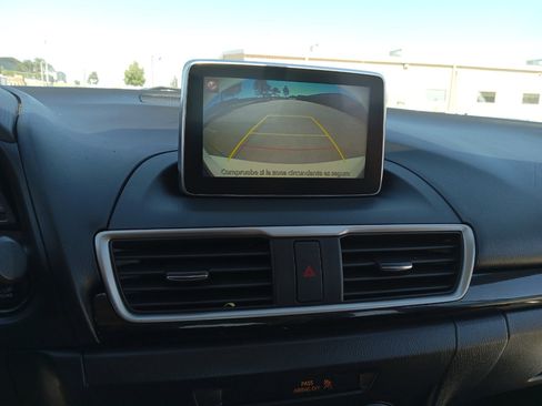 Used 2016 MAZDA MAZDA3 i Sport image 24