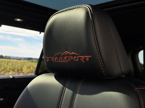 Certified 2025 Honda Pilot TrailSport image 41