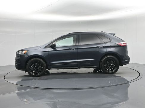 Used 2022 Ford Edge SE w/ Black Appearance Package image 31