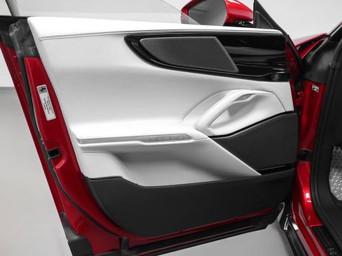 Certified 2025 Ferrari Purosangue AWD/4WD image 87