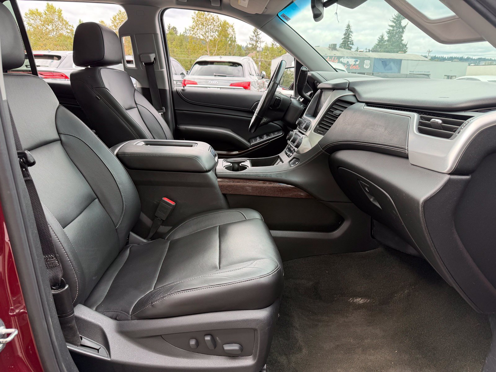 Used 2018 GMC Yukon SLT w/ HD Trailering Package AWD/4WD image 26
