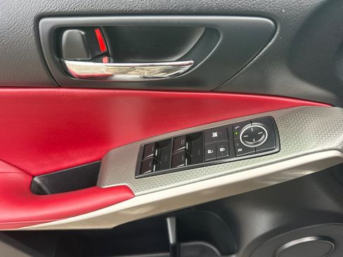 Used 2015 Lexus IS 250 image 11