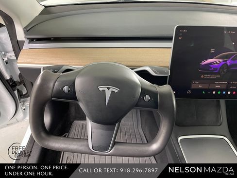 Used 2023 Tesla Model 3 Standard Range image 22