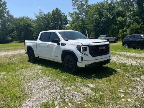 Used 2024 GMC Sierra 1500 Elevation w/ Preferred Package AWD/4WD image 2