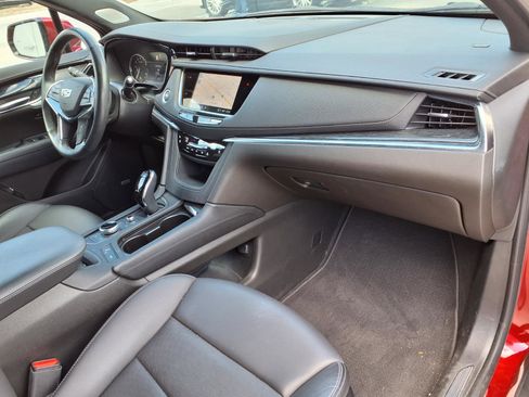 Used 2023 Cadillac XT5 Premium Luxury image 8