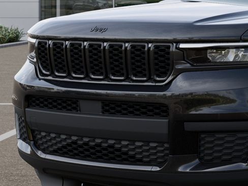 New 2025 Jeep Grand Cherokee L Altitude AWD/4WD image 26