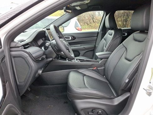 New 2026 Jeep Compass Limited image 11