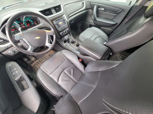 Used 2017 Chevrolet Traverse LT image 11