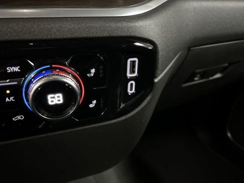 Certified 2025 GMC Sierra 1500 SLT AWD/4WD image 35