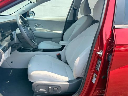 Used 2025 Hyundai Kona SEL FWD image 12