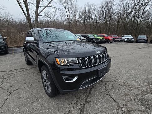 Used 2018 Jeep Grand Cherokee Limited image 10