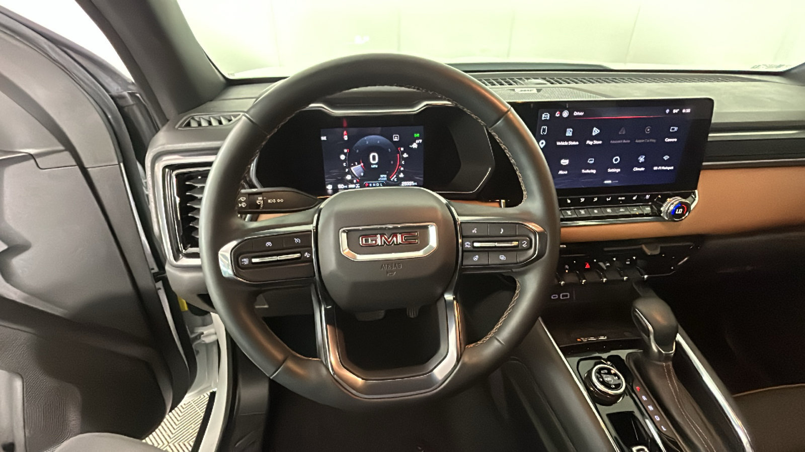 Used 2023 GMC Canyon AT4 w/ AT4 Premium Package AWD/4WD image 17