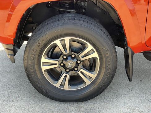 Used 2016 Toyota Tacoma TRD Sport w/ Towing Package RWD image 44
