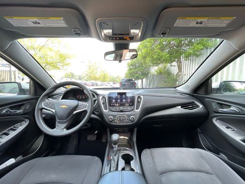 Used 2022 Chevrolet Malibu LT FWD image 28