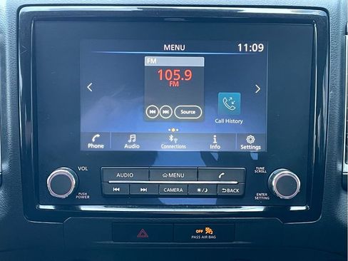 Used 2023 Nissan Frontier SV w/ Technology Package RWD image 17