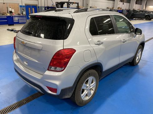 Used 2019 Chevrolet Trax LT w/ LT Convenience Package AWD/4WD image 7