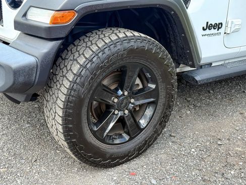 Used 2020 Jeep Wrangler Unlimited Sport AWD/4WD image 9
