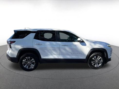 Used 2025 Chevrolet Equinox LT image 16