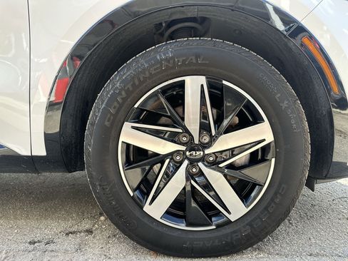 Used 2023 Kia Sorento EX w/ Panoramic Sunroof Package FWD image 18