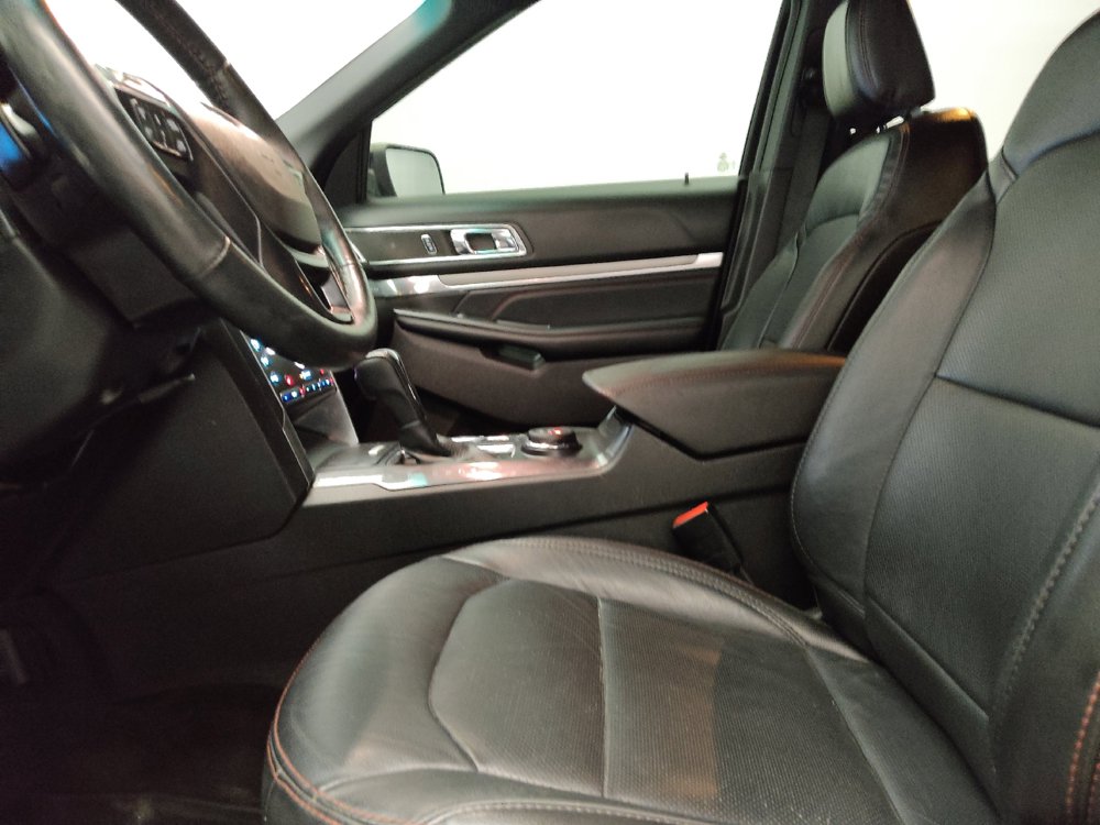 Used 2018 Ford Explorer Sport w/ Ford Safe & Smart Package AWD/4WD image 17