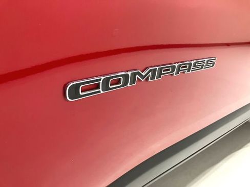 Used 2025 Jeep Compass Limited AWD/4WD image 11
