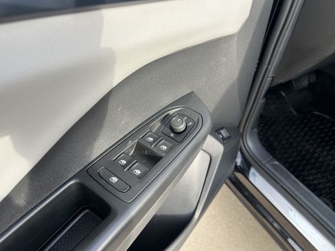 Certified 2022 Volkswagen Taos SE w/ Panoramic Sunroof Package FWD image 13