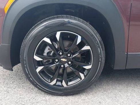 Used 2023 Chevrolet TrailBlazer LT FWD image 10