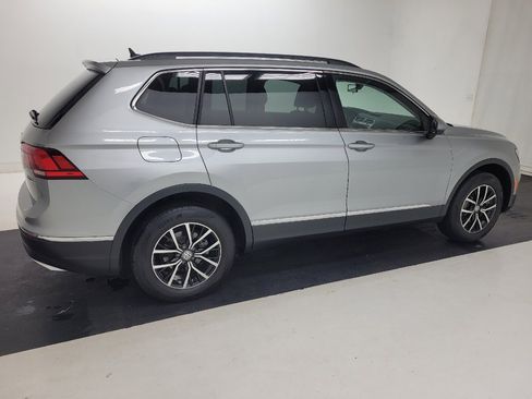 Used 2021 Volkswagen Tiguan SE AWD/4WD image 10