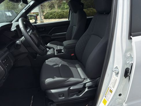 Used 2025 Toyota Tacoma SR5 image 9