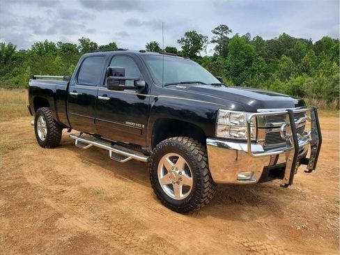 Used 2007 Chevrolet Silverado 2500 LTZ w/ Safety Package AWD/4WD image 19