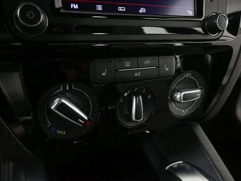 Used 2016 Volkswagen Jetta Sport image 14