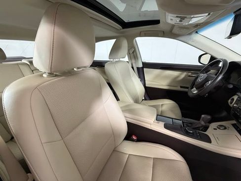 Used 2018 Lexus ES 350 w/ Premier Package FWD image 29