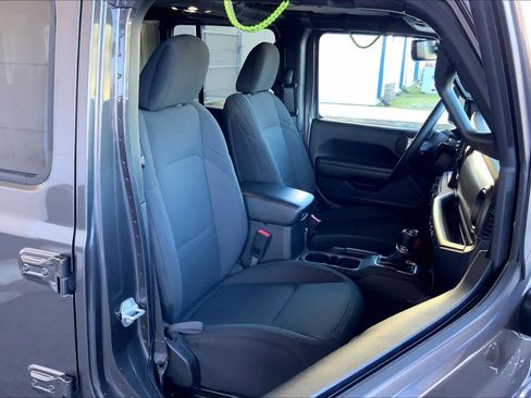 Used 2021 Jeep Wrangler Unlimited Sport w/ Sun And Sound Package image 9