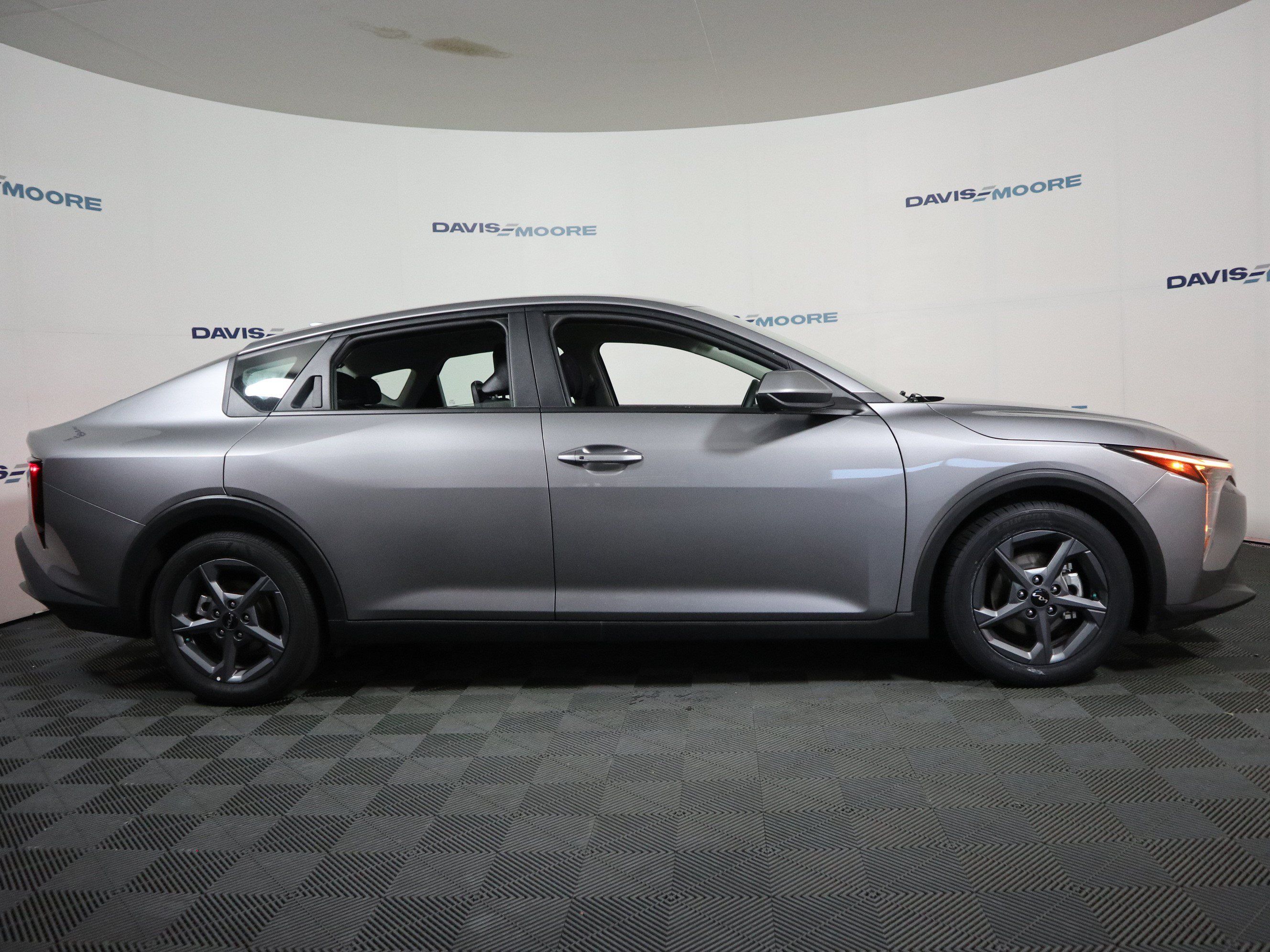Used 2025 Kia K4 FWD image 4