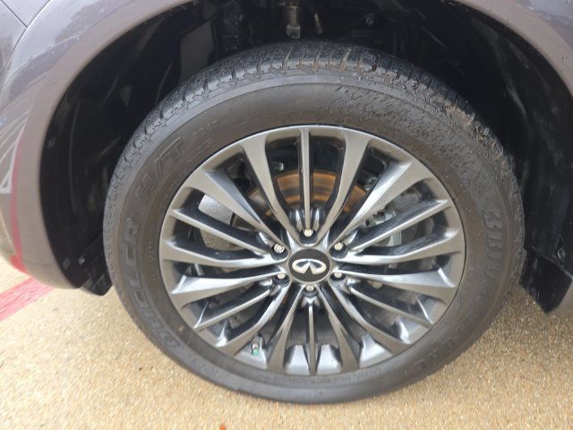 Used 2024 INFINITI QX80 Sensory w/ Cargo Package AWD/4WD image 31