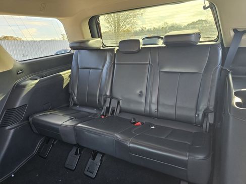 Used 2024 Ford Expedition XLT image 10