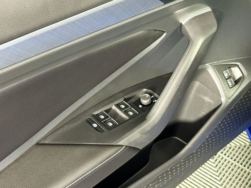 Used 2022 Volkswagen Jetta SE image 17