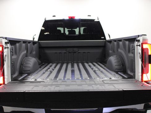 Used 2024 Ford F350 Platinum image 14