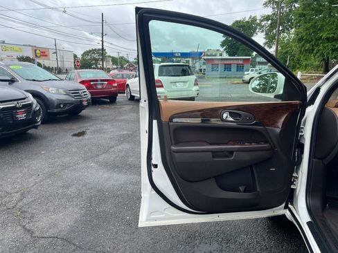 Used 2014 Buick Enclave Leather w/ LPO, Cargo Convenience Pkg AWD/4WD image 12