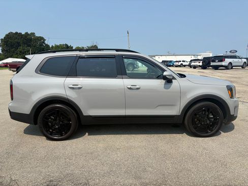 Used 2025 Kia Telluride EX X-Line AWD/4WD image 2