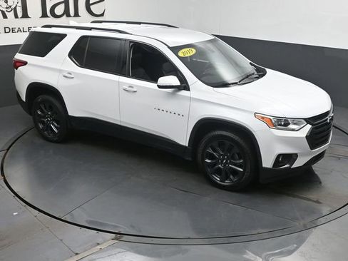 Used 2019 Chevrolet Traverse RS image 38