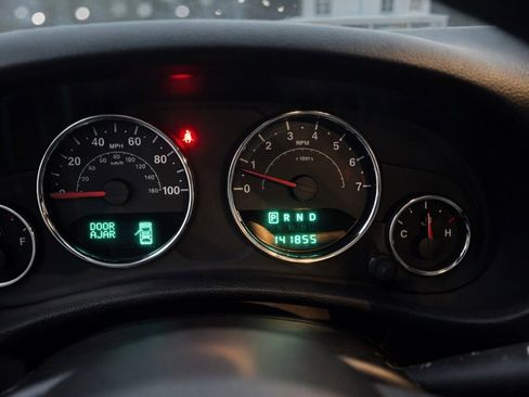 Used 2014 Jeep Wrangler Unlimited Sport w/ Quick Order Package 24S image 10